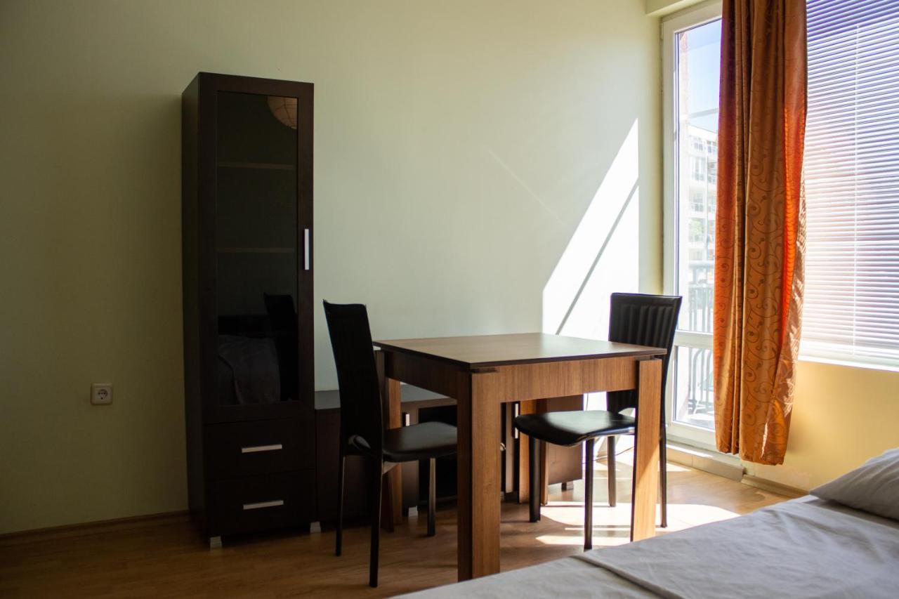 Central Couch Studio Pomorie Eksteriør billede